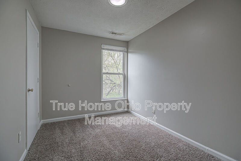 1915 Woodlawn Avenue property image