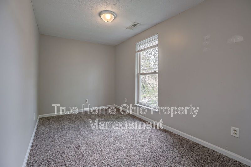 1915 Woodlawn Avenue property image