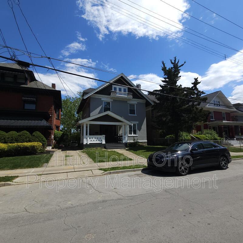 2216 Burnett Avenue - 2 property image