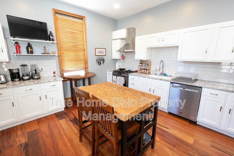 1241 Bates Avenue property image