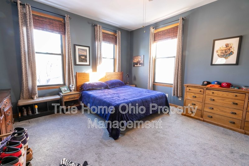 1241 Bates Avenue property image