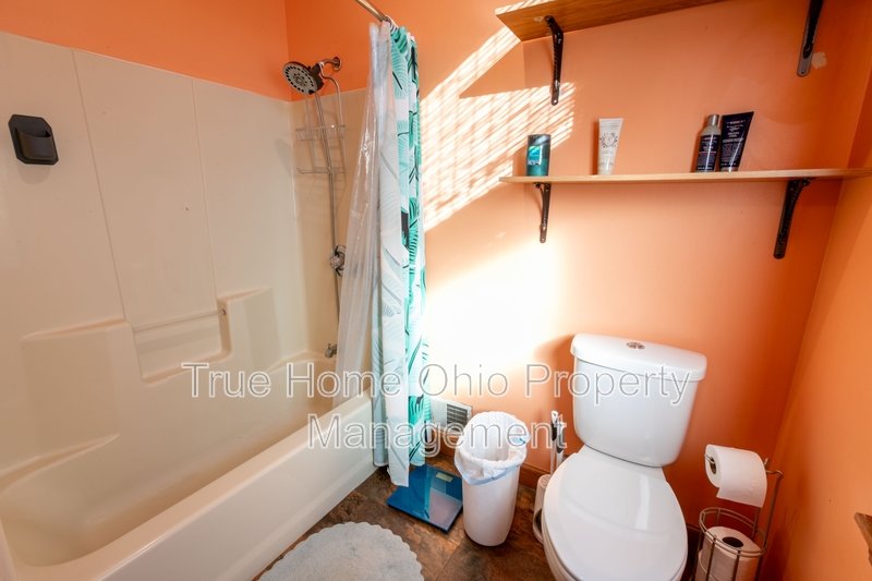 1241 Bates Avenue property image