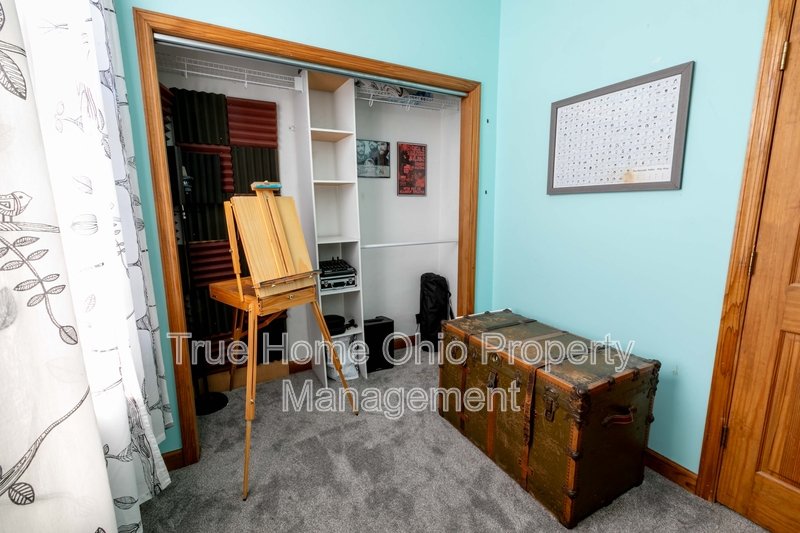 1241 Bates Avenue property image