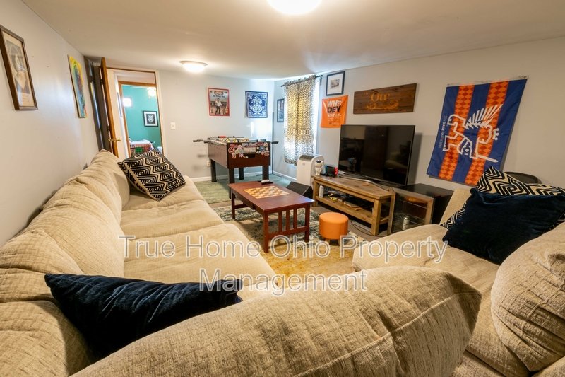 1241 Bates Avenue property image