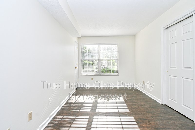3021 Stratford Ct - 1 property image