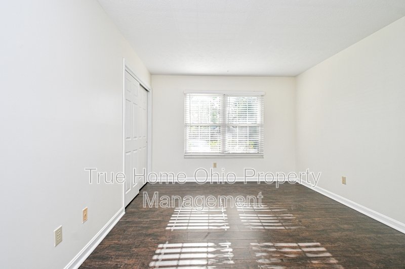 3021 Stratford Ct - 1 property image