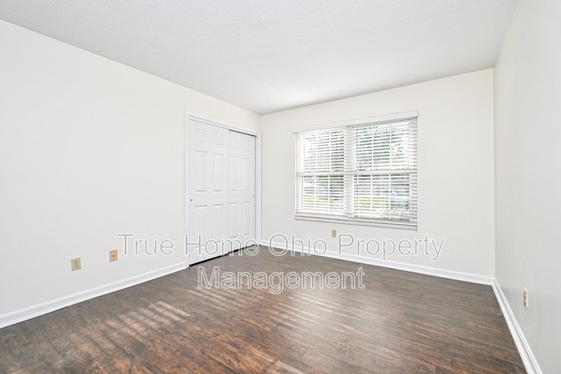 3021 Stratford Ct - 1 property image