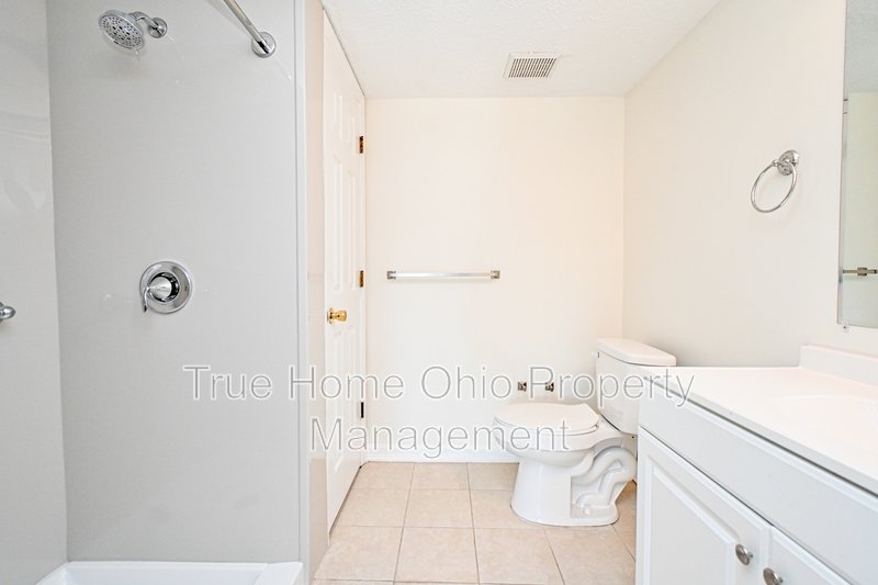 3021 Stratford Ct - 1 property image