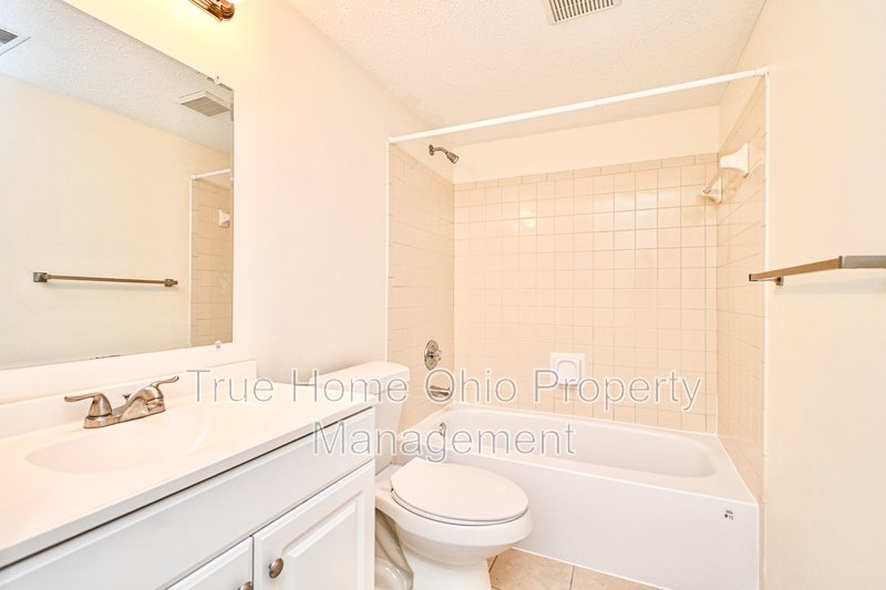 3021 Stratford Ct - 1 property image