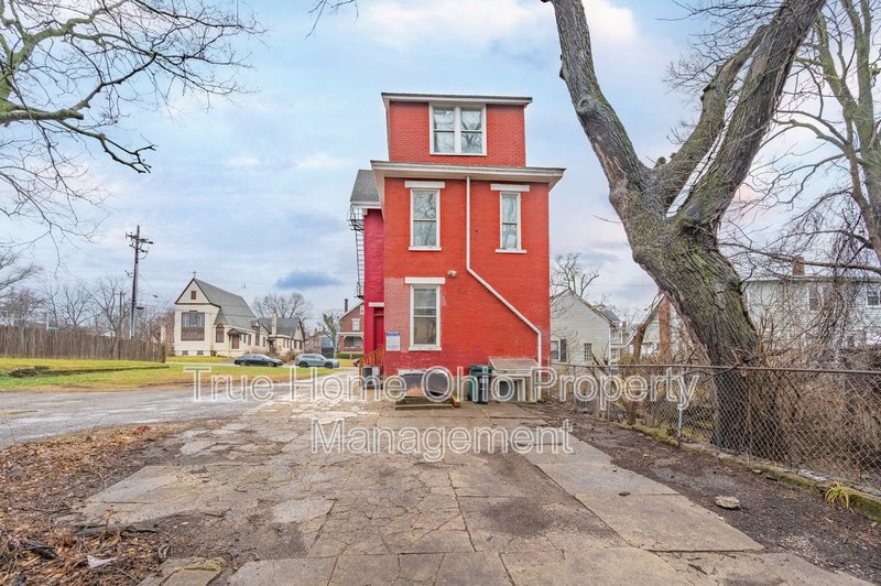2612 Stanton Avenue - 3 property image