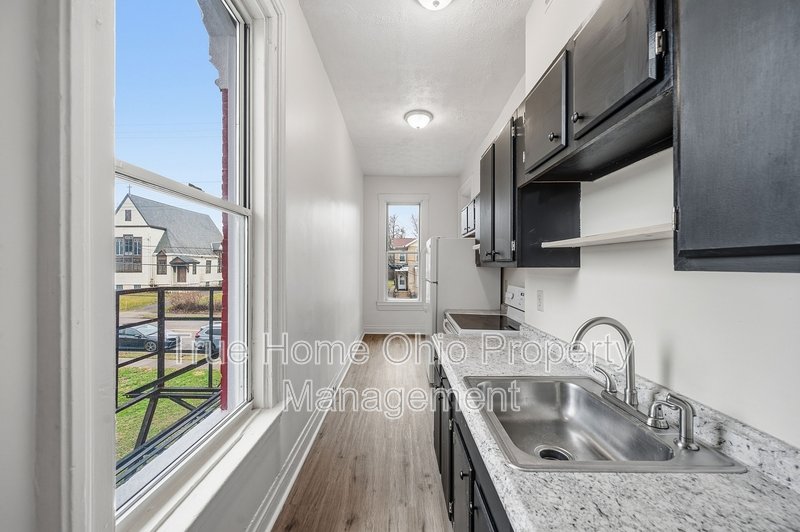 2612 Stanton Avenue - 2 property image