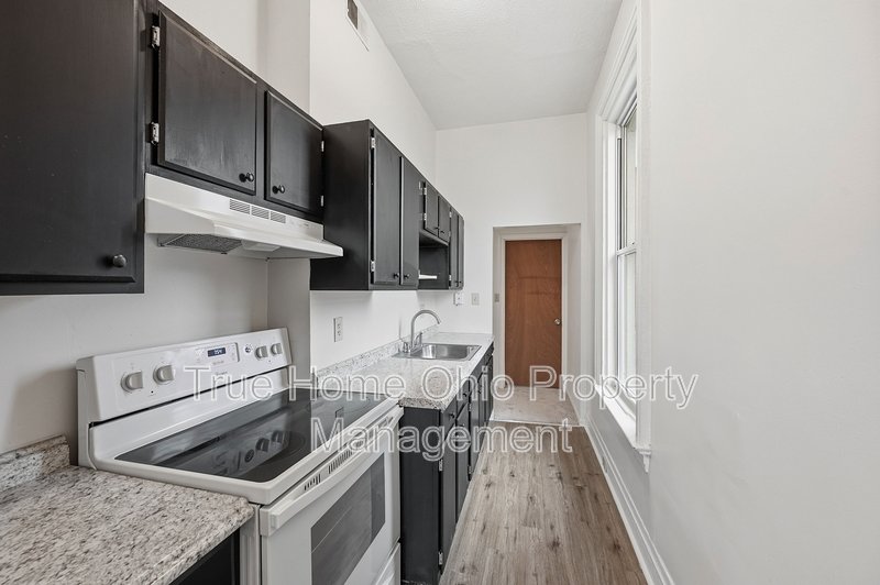 2612 Stanton Avenue - 2 property image