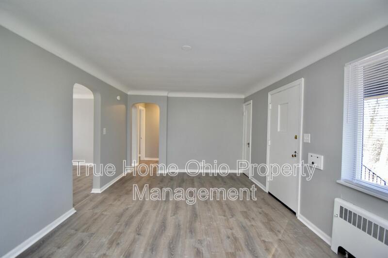 5219 Colerain Avenue property image
