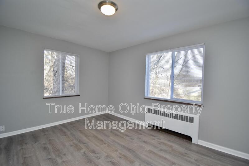 5219 Colerain Avenue property image