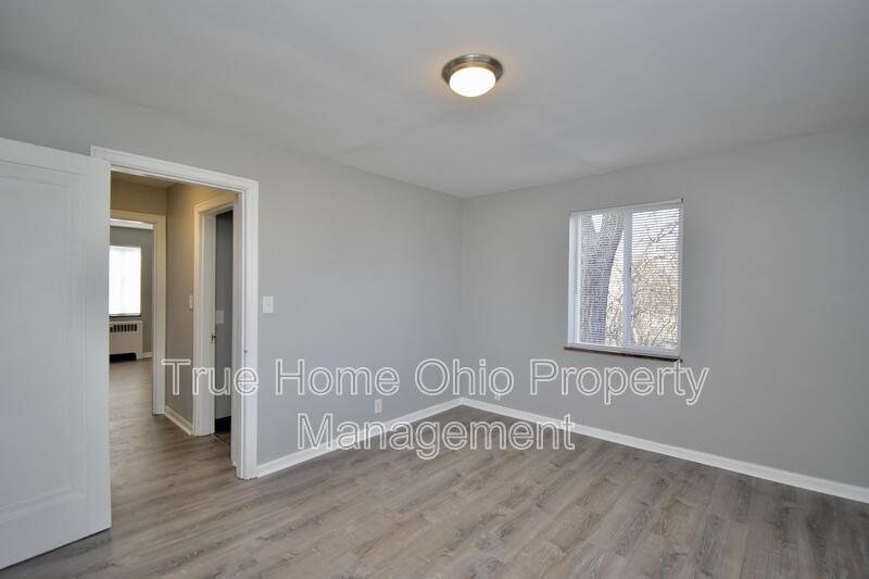 5219 Colerain Avenue property image