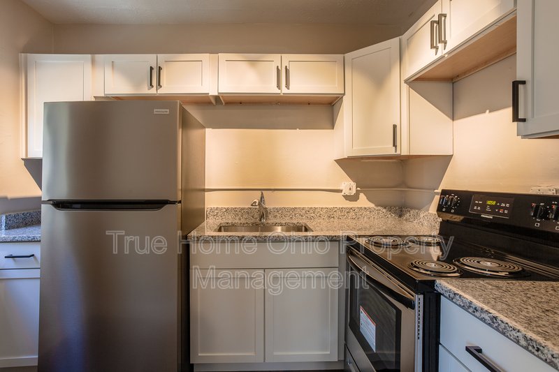 2315 Kemper Lane - 1 property image