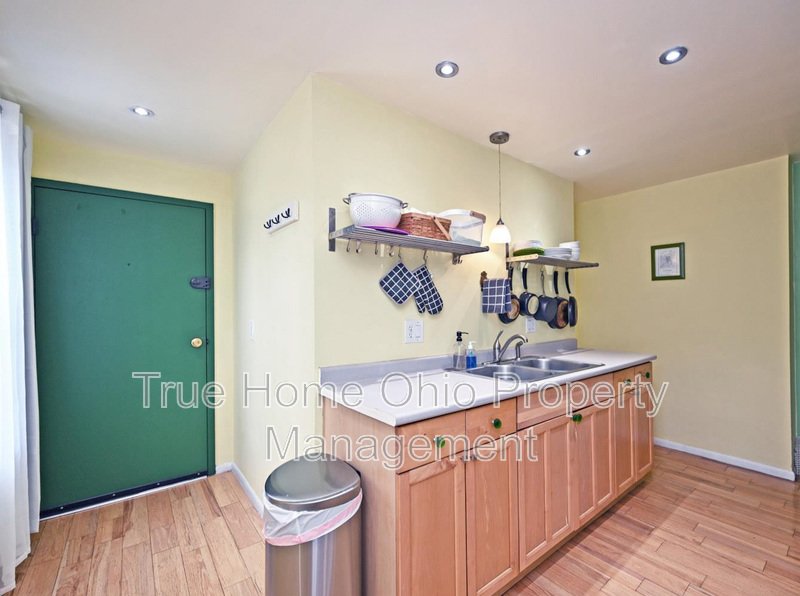 118 E Liberty Street - B property image