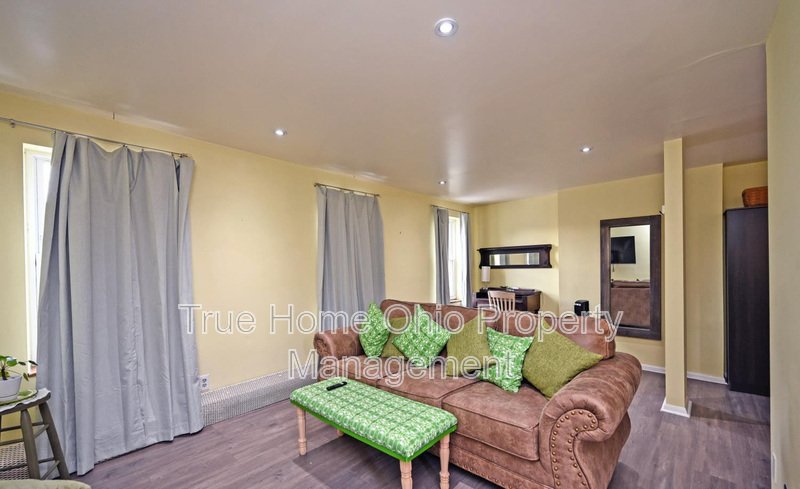 118 E Liberty Street - B property image
