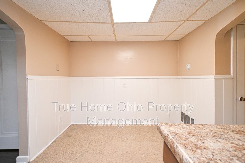 3042 Percy Avenue - 2 property image