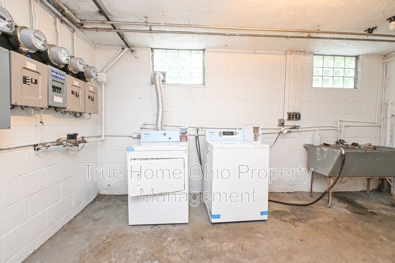 3042 Percy Avenue - 2 property image