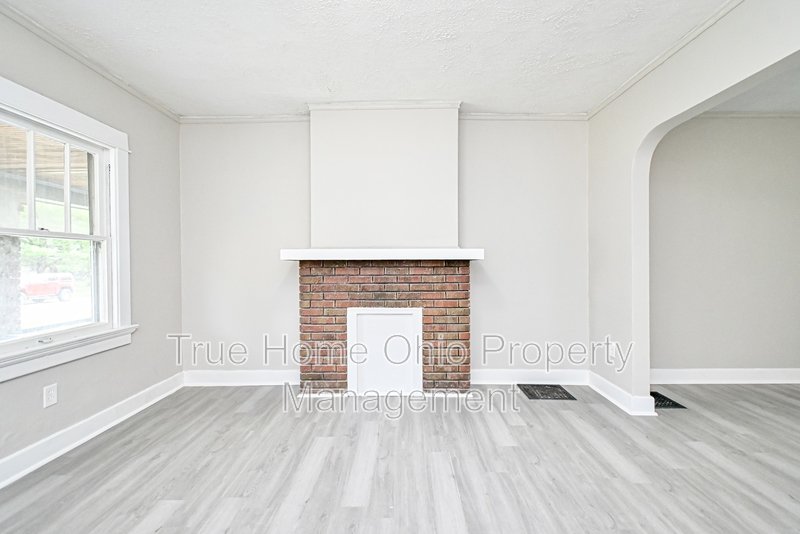 312-314 Pointview Avenue - 314 property image