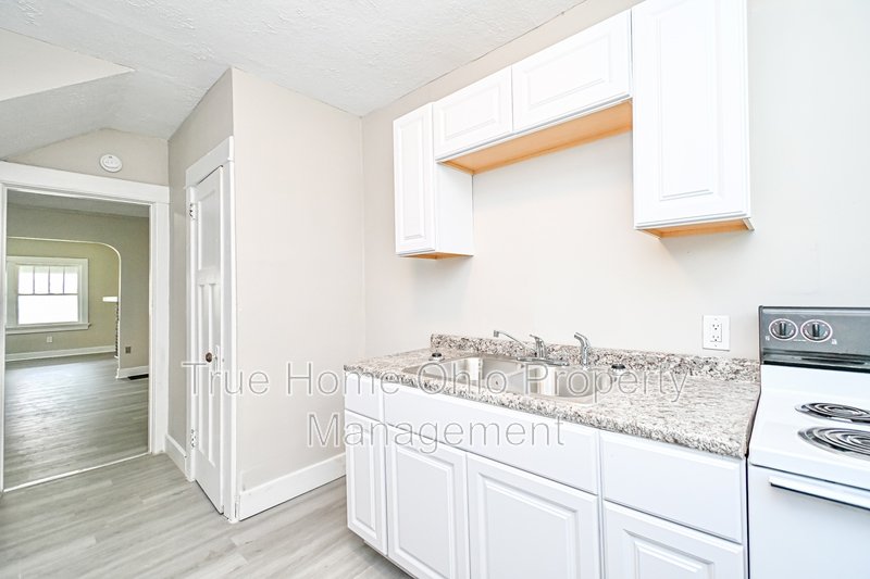 312-314 Pointview Avenue - 314 property image