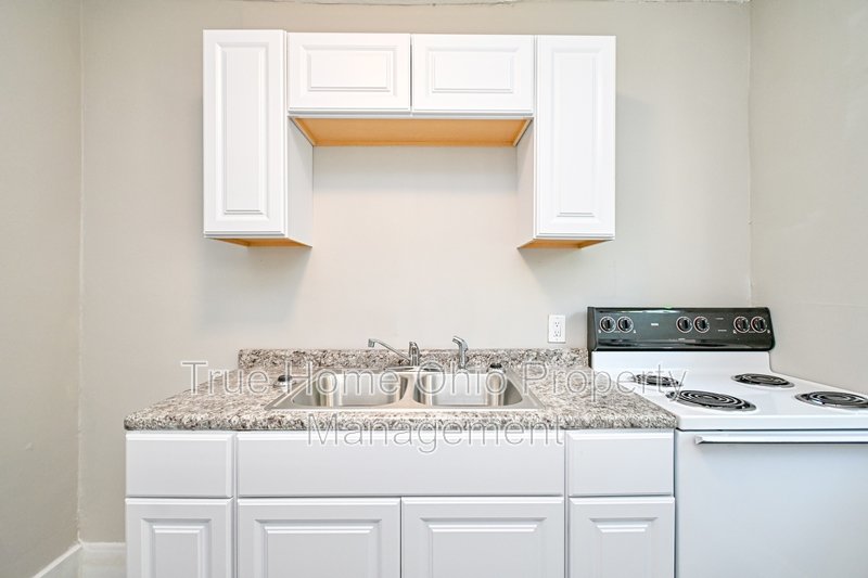 312-314 Pointview Avenue - 314 property image