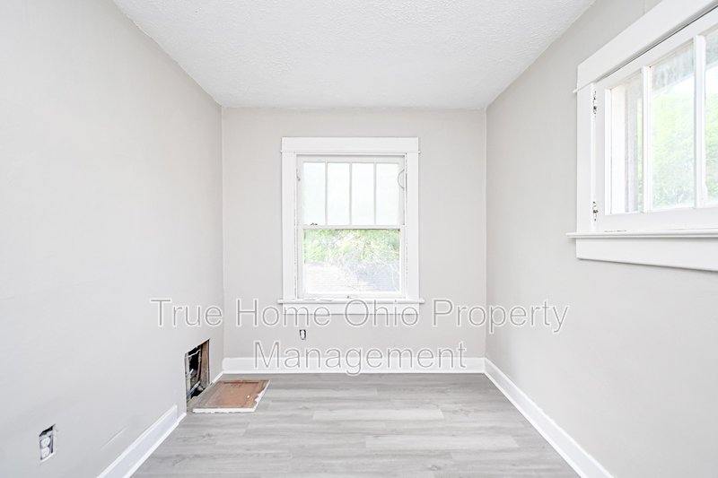 312-314 Pointview Avenue - 314 property image