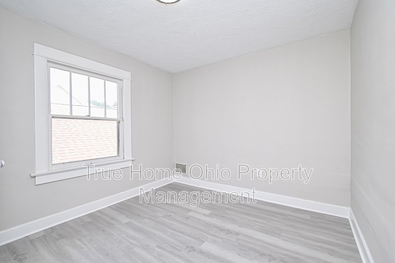 312-314 Pointview Avenue - 314 property image