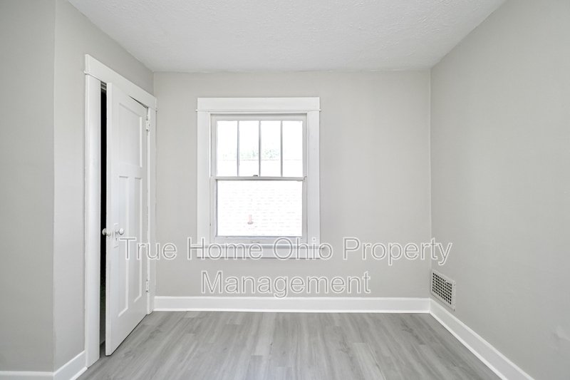 312-314 Pointview Avenue - 314 property image