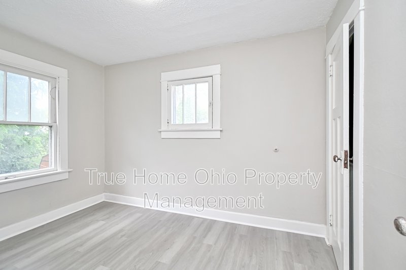 312-314 Pointview Avenue - 314 property image