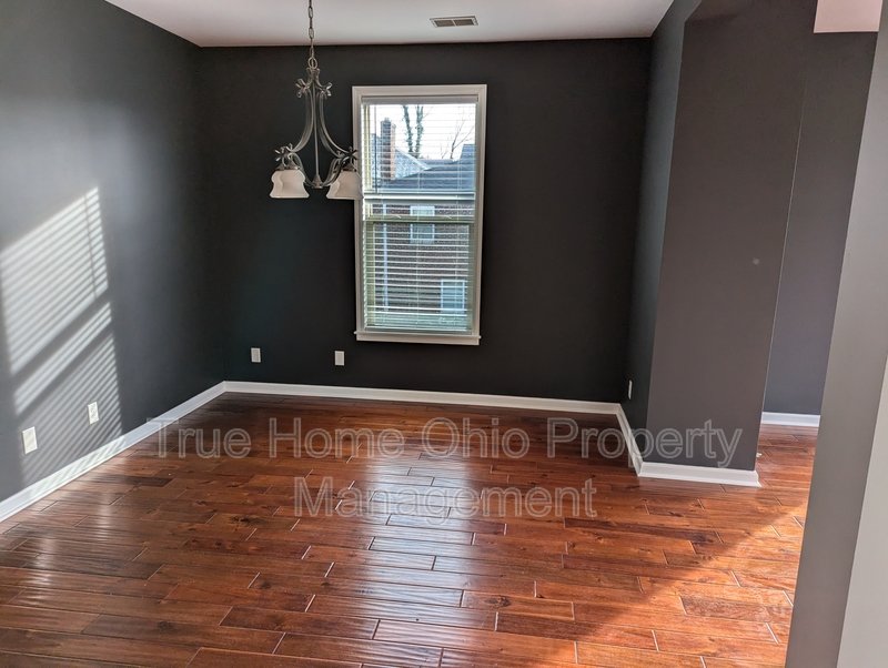 526 Clinton Springs Avenue - D property image