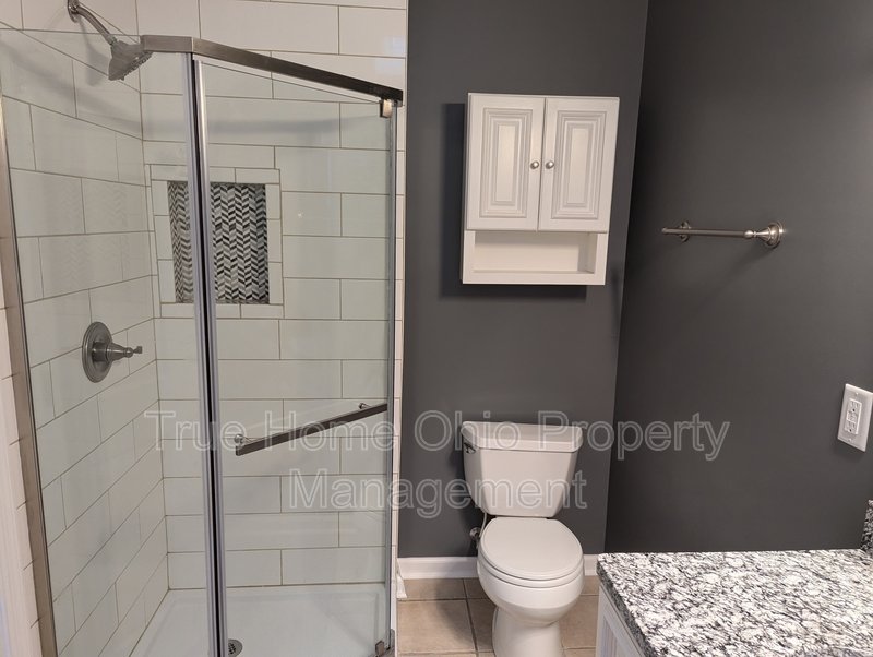526 Clinton Springs Avenue - D property image