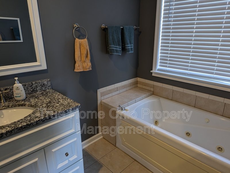 526 Clinton Springs Avenue - D property image