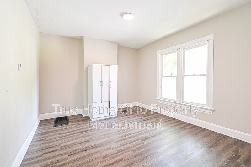 3131 Harvard Ave property image