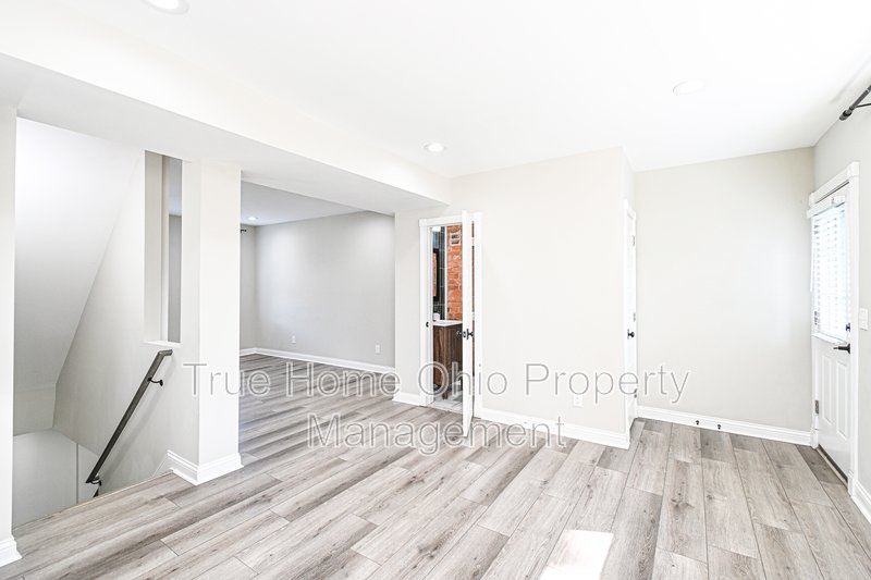 2823 Ashland Avenue property image