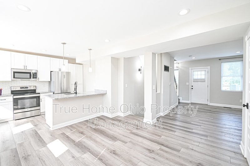 2823 Ashland Avenue property image