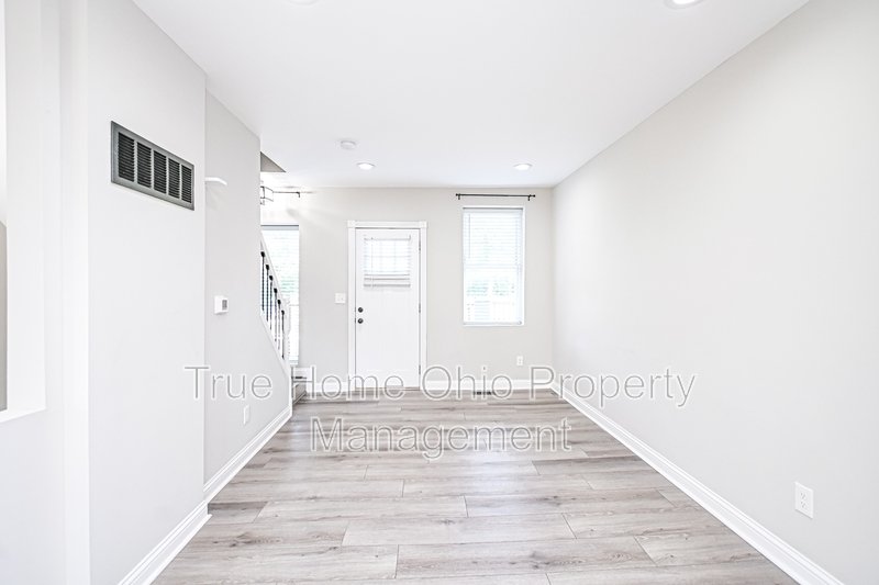 2823 Ashland Avenue property image