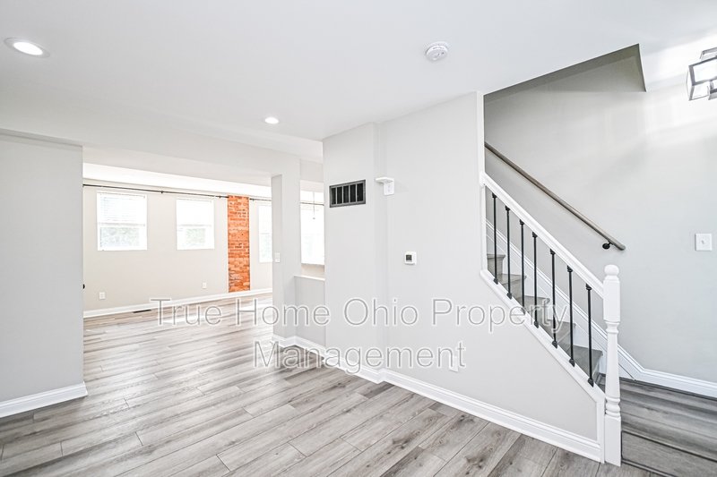 2823 Ashland Avenue property image