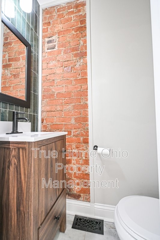 2823 Ashland Avenue property image