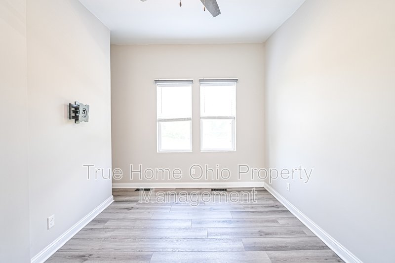 2823 Ashland Avenue property image