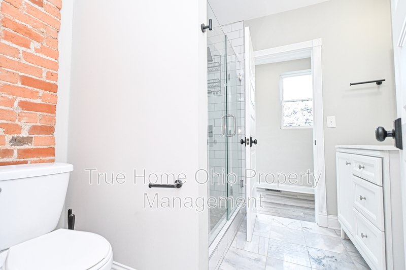 2823 Ashland Avenue property image