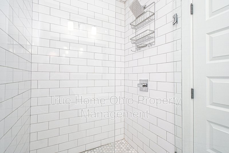 2823 Ashland Avenue property image