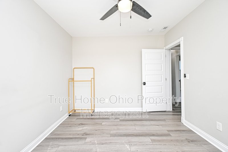 2823 Ashland Avenue property image