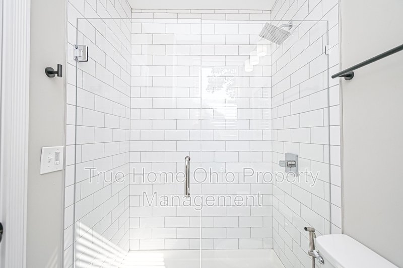 2823 Ashland Avenue property image