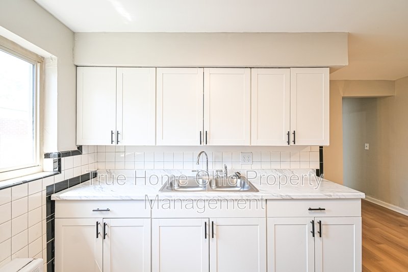 7139 Eastlawn Drive - 4 property image