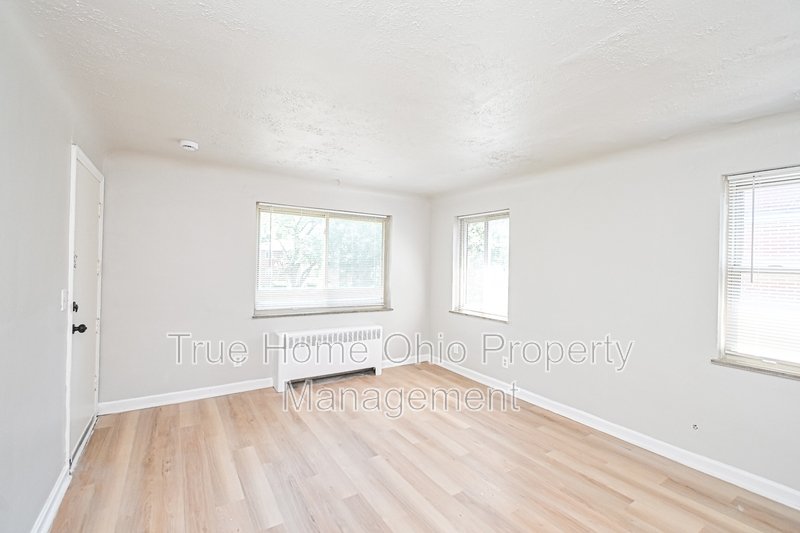 7139 Eastlawn Drive - 4 property image