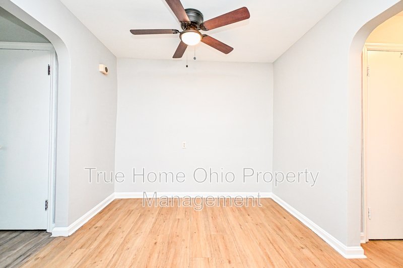 5541 Montgomery Road - 3 property image