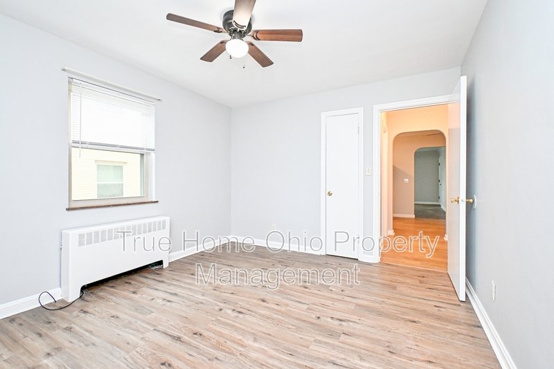 5541 Montgomery Road - 3 property image