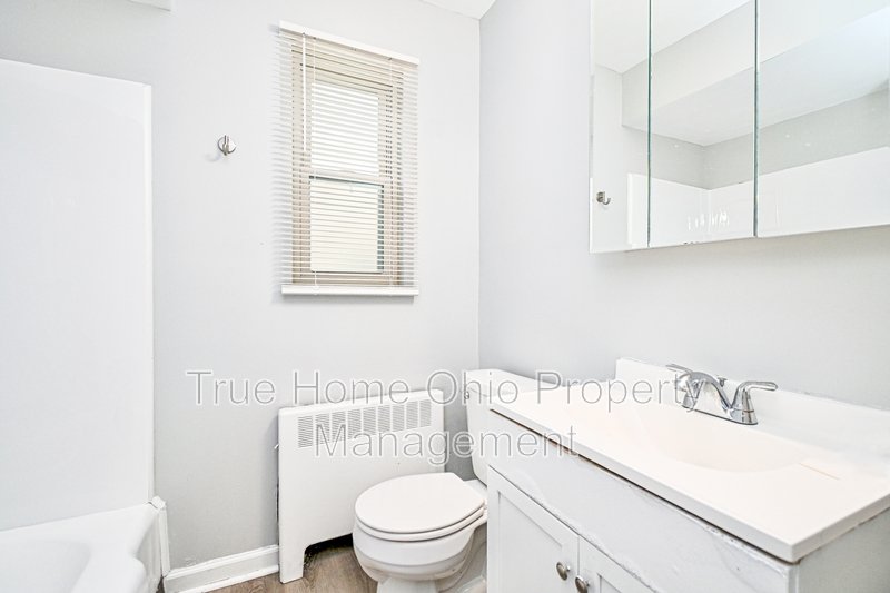 5541 Montgomery Road - 3 property image